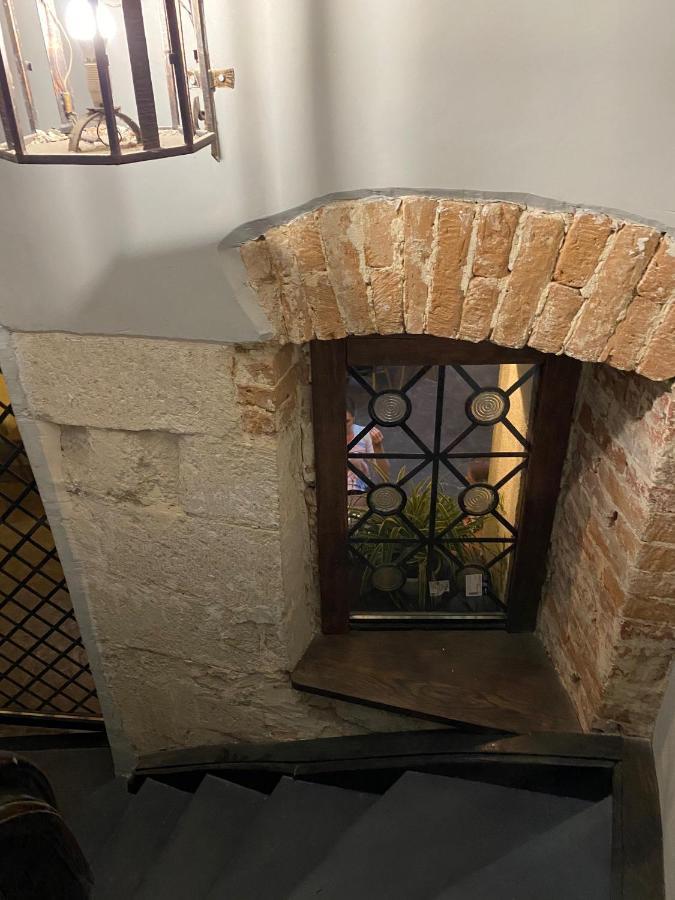 Центер Квартира На Вулиці Лесі Українки 19 Λβιβ Εξωτερικό φωτογραφία